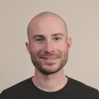 headshot photo of Pete Bachant